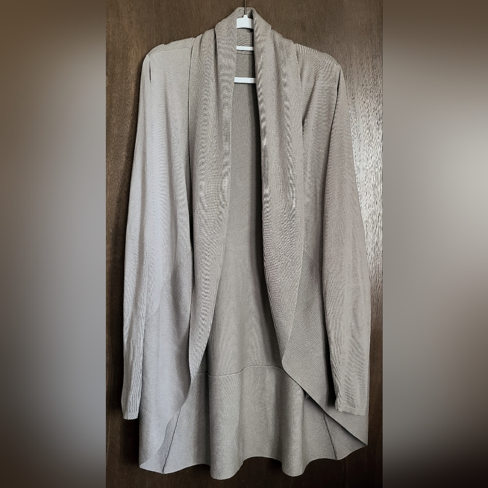 EUC! Silk/Cashmere Blend Oversized Cardigan 💛